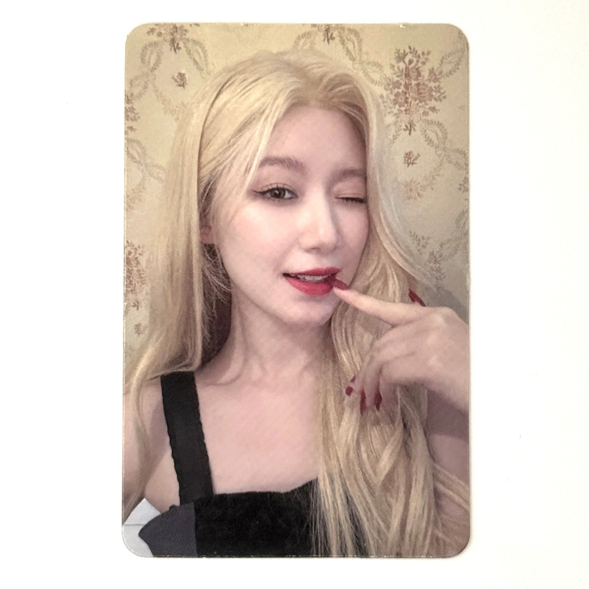 idle-shuhua-photocard